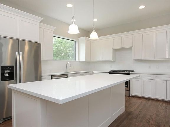 4th image of 2511 Ohsfeldt St