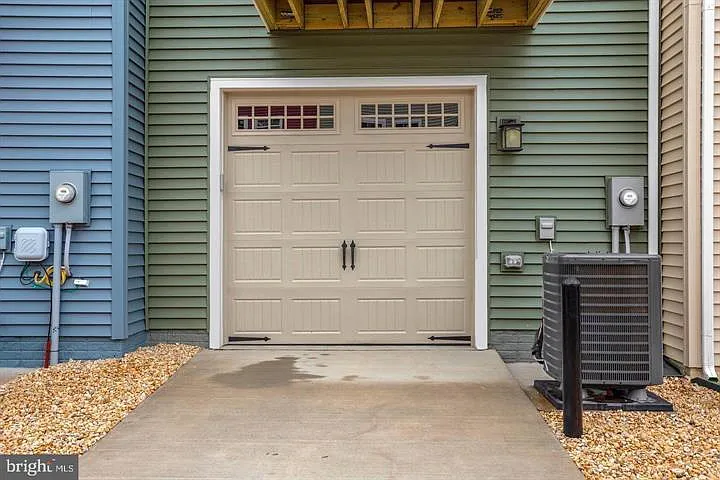 7504 Hancock St — Photo 5