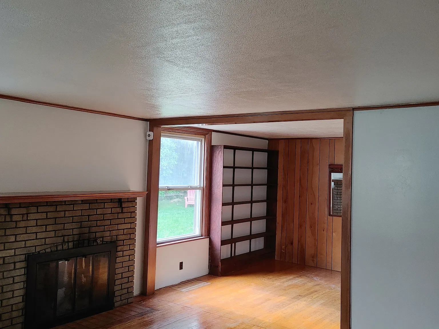 4 bed, 1.5 bath, 1600 sqft, $1,350 — Photo 3