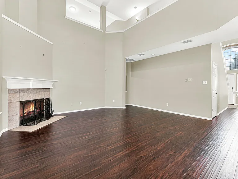 4450 Sharpsburg Dr — Photo 6
