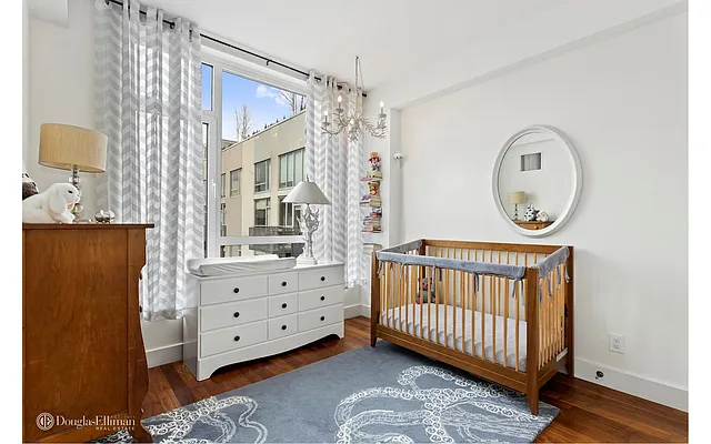 Sold by Douglas Elliman | media 21