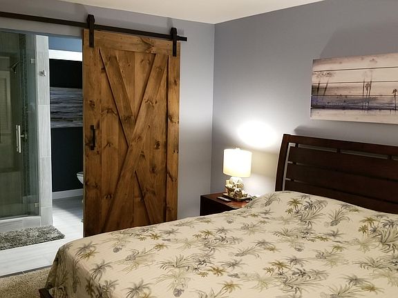 2nd image of 5711 Foxlake Dr APT 3