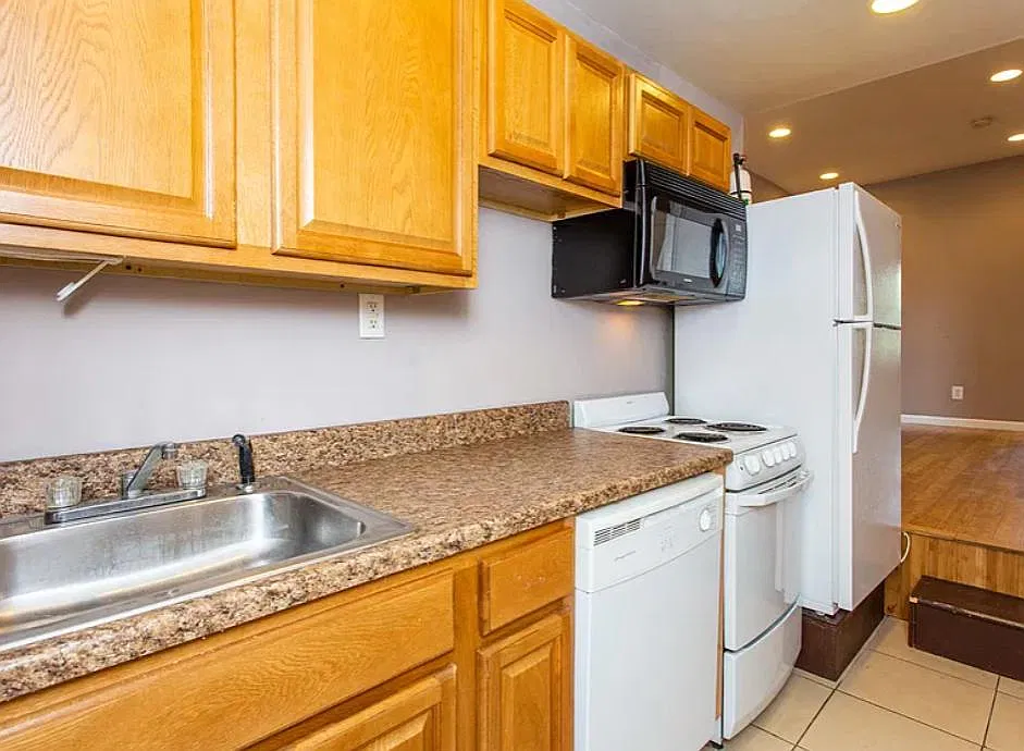 1745 N Willington St - 1745 N Willington St - Unit 2 — Photo 2