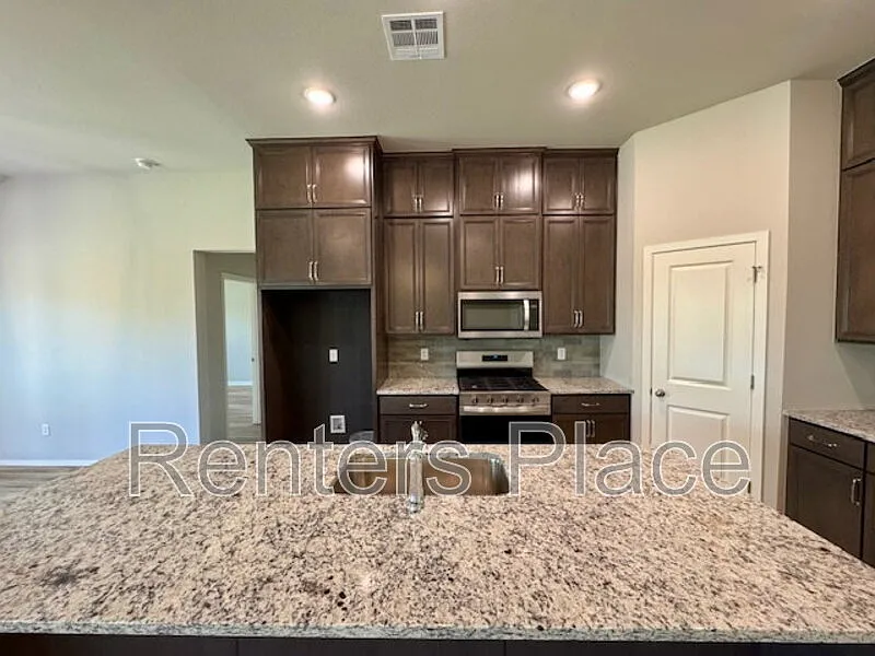 4 bed, 3.0 bath, 2183 sqft, $2,795 — Photo 3