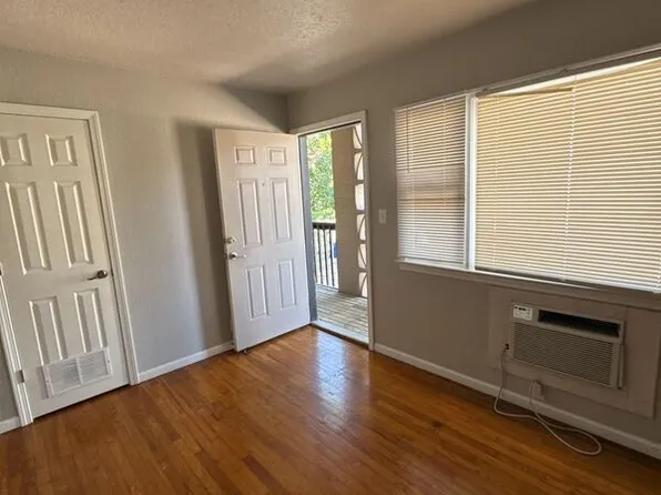 1403 Tennessee St, Lawrence, KS