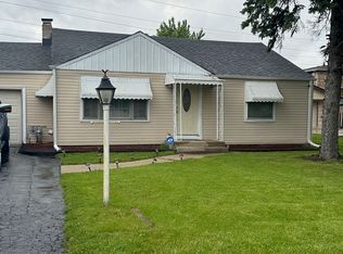 7144 W 84th St, Burbank, IL