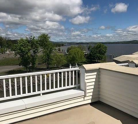 3rd image of 22 Lagoon Ln