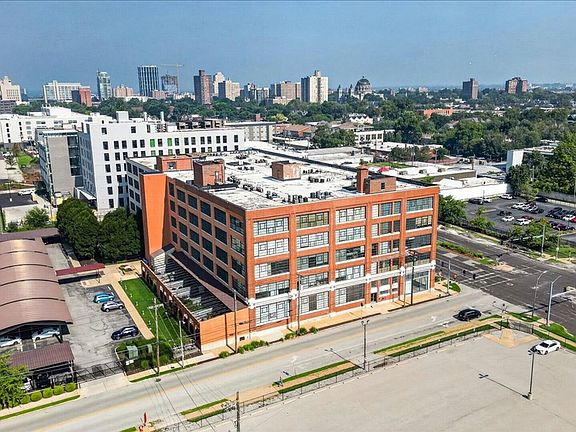 5th image of 4100 Forest Park Ave #213