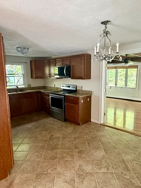 3 bed, 1384 sqft, $4,500 — Photo 4