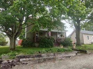 211 W Grant St, Houston, PA 15342