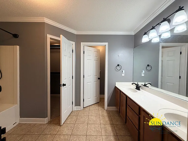 2705 Apple Blossom Ct — Photo 17