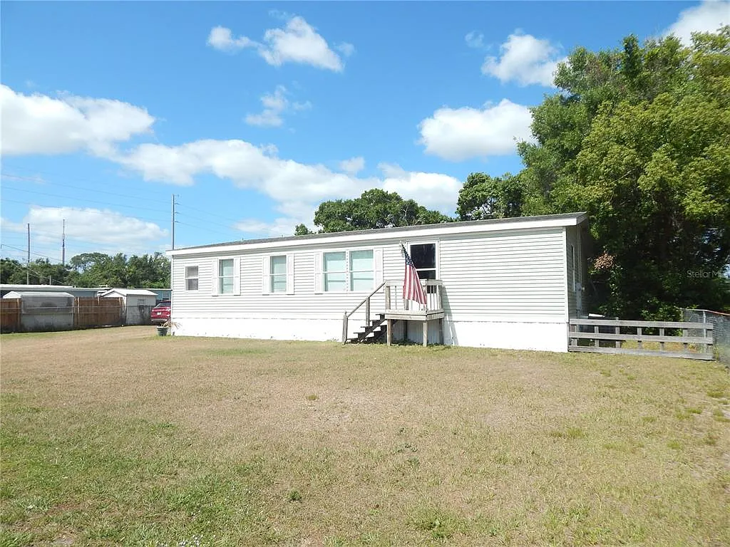 3 bed, 2.0 bath, 1488 sqft, $1,895 — Photo 1