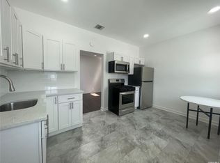 300 Main St, Huntington, NY 11743