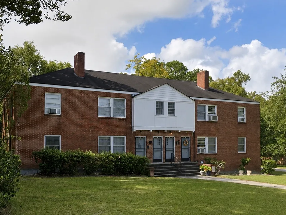 302 Clifton Grove St #4