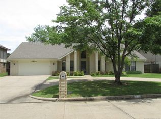 2504 Fort Davis Dr, Muskogee, OK 74403