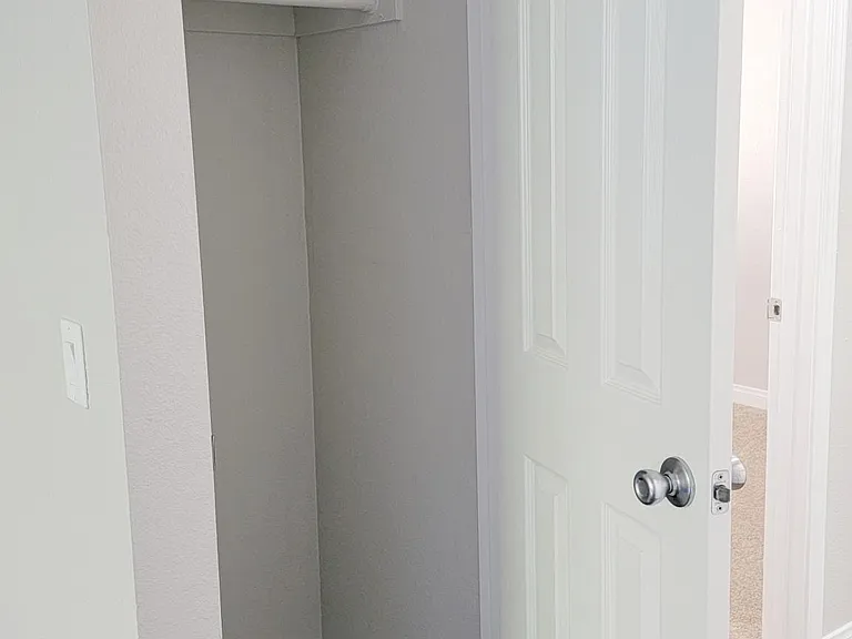 715 B St #14 — Photo 22