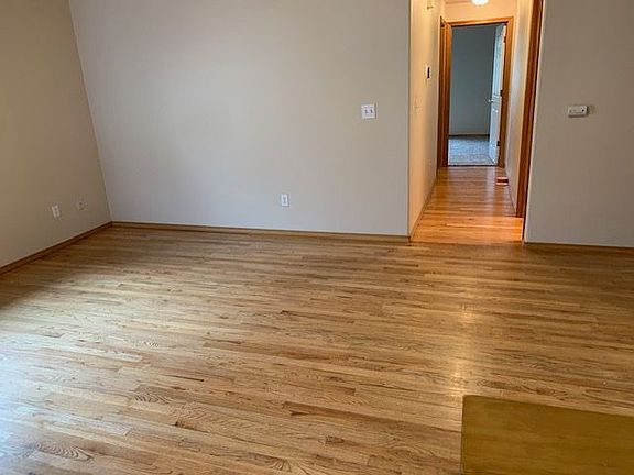 Vaulted ceilings and hardwood floors