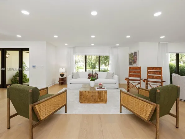 15110 N Saxon Cir, Southwest Ranches, FL 33331