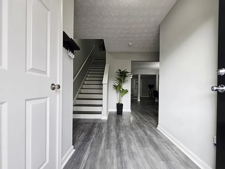 2430 Piering Dr — Photo 5