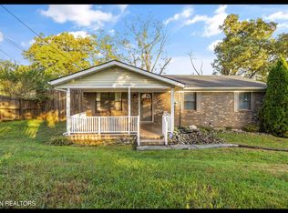 2658 Randall Rd, Strawberry Plains, TN 37871