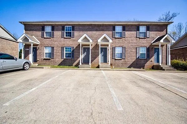 817 Oak Arbor Ct #3