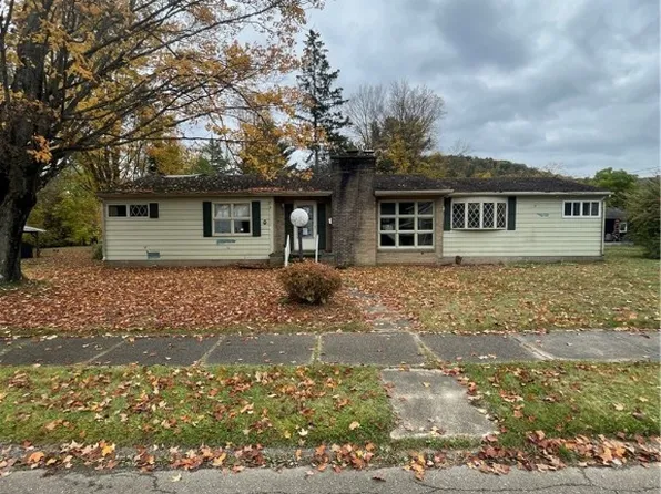 127 2nd St, Youngsville, PA 16371