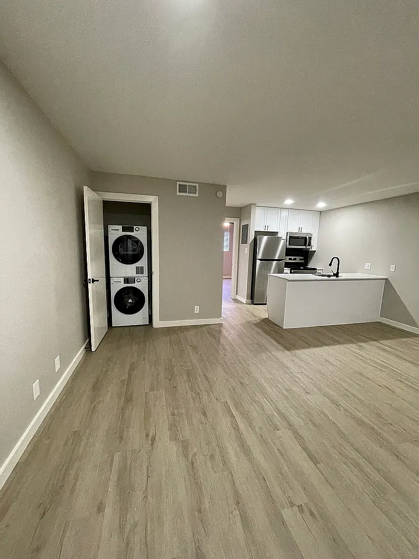 1 bed, 585 sqft, $1,145 — Photo 2