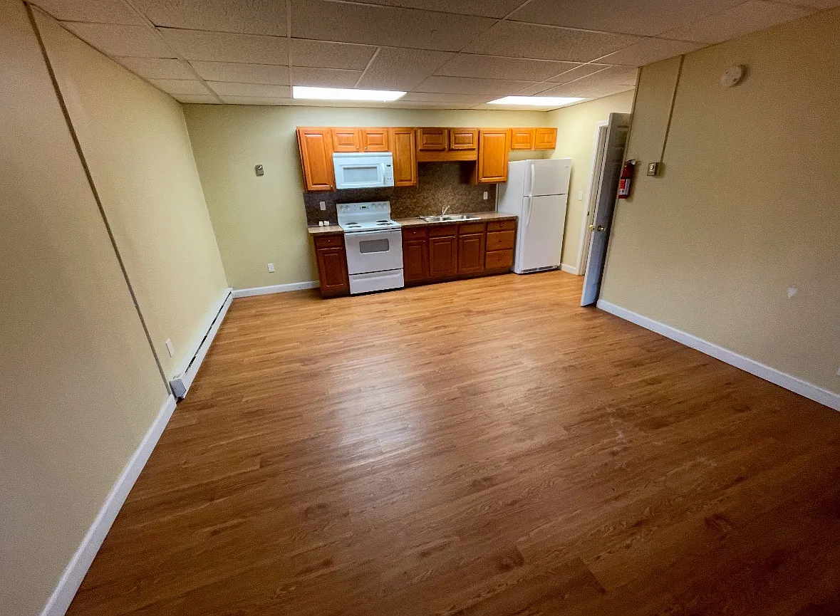 1 bed, 500 sqft, $650 — Photo 1