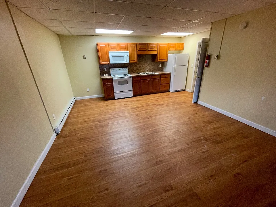 7245 N Saginaw Rd #3