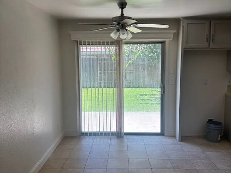 11009 Bahia Ct — Photo 8