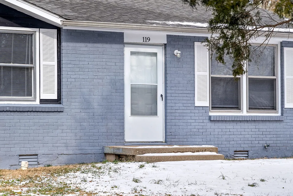Building Photo - 119 King Cole Dr