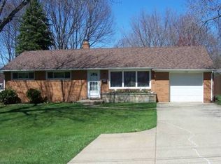 713 Glendale St SW, North Canton, OH 44720
