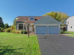330 Highgate Dr, Slingerlands, NY 12159