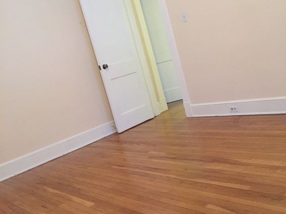 2nd image of 54 Mountainview Ave