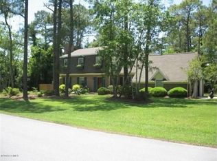 100 Tree Fern Dr, Morehead City, NC 28557