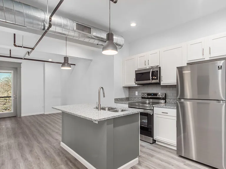 218 E Main St #3-F — Photo 1