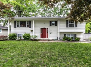 308 W Walnut St, Blue Springs, MO 64014