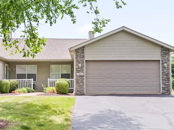 1424 Crimson Ridge Ln, Byron, IL 61010