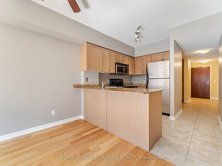 47 Caroline St N #307 — Photo 8