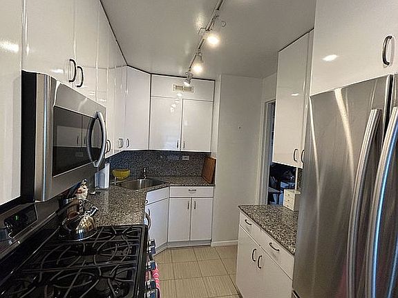 4th image of 185 W End Ave APT 20A