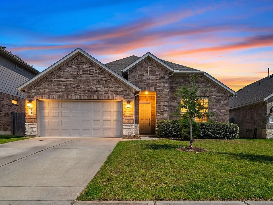 1388 Grays Gully Dr