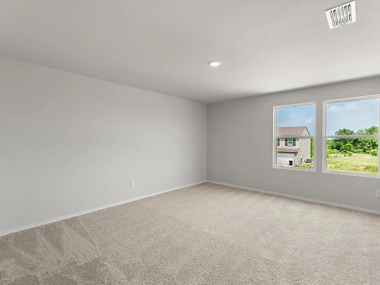 293 Victory Dr — Photo 3