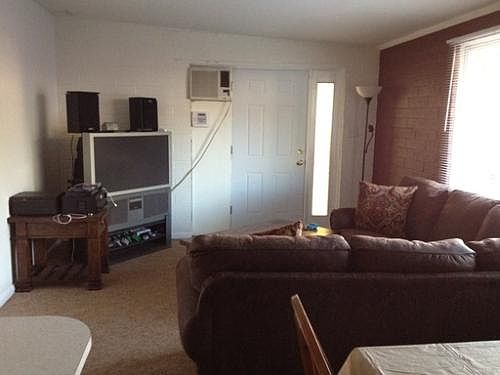 2nd image of 1337 E Woodland Ave APT 3