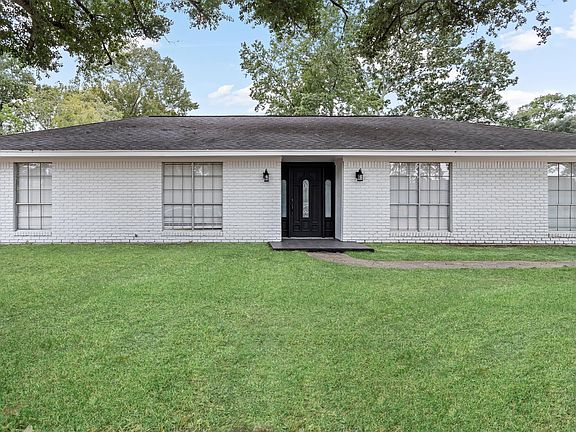 3rd image of 6765 Knollwood Dr