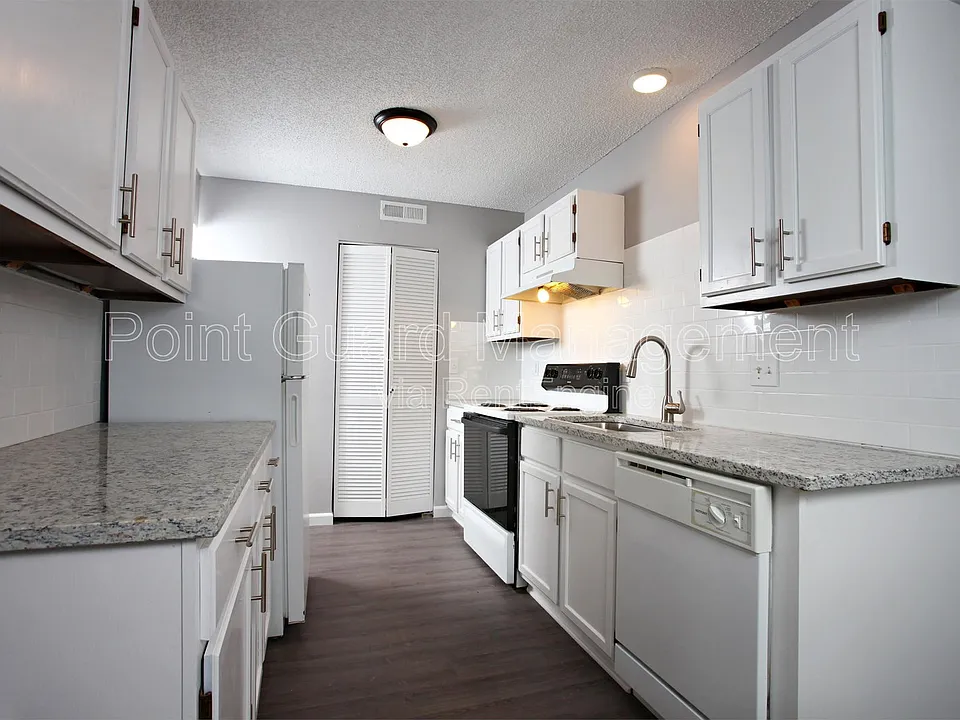 1717 N Vassar Ave
