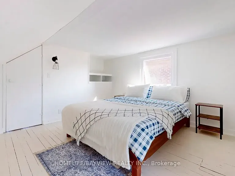 316 Silverthorn Ave — Photo 4