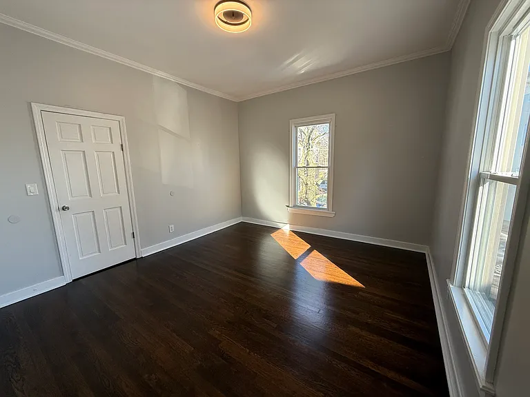 30 Thornley St #2 — Photo 4