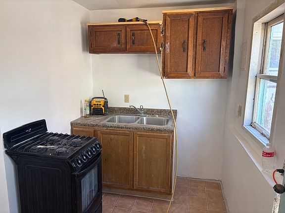 5th image of 510 Randolph Dr APT 6