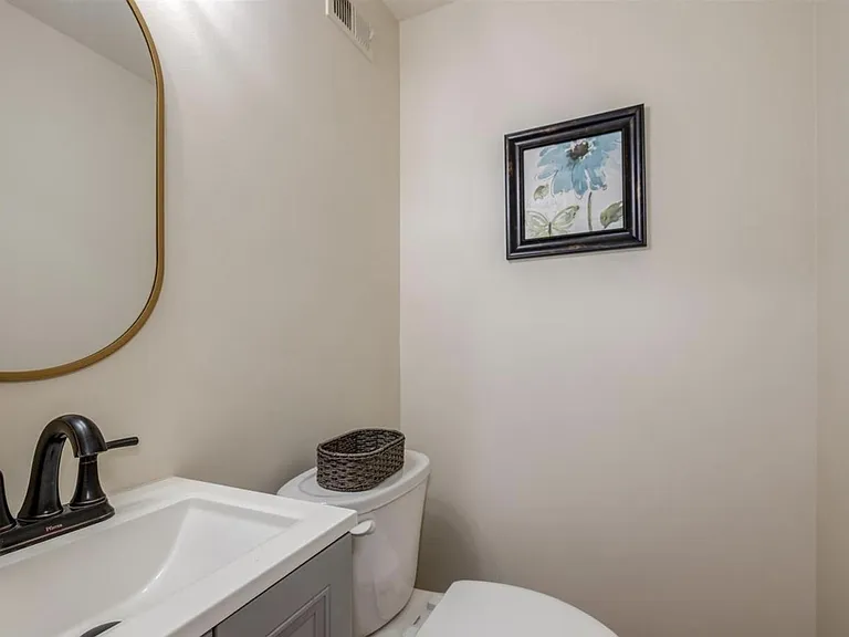 6504 Langleigh Way — Photo 6