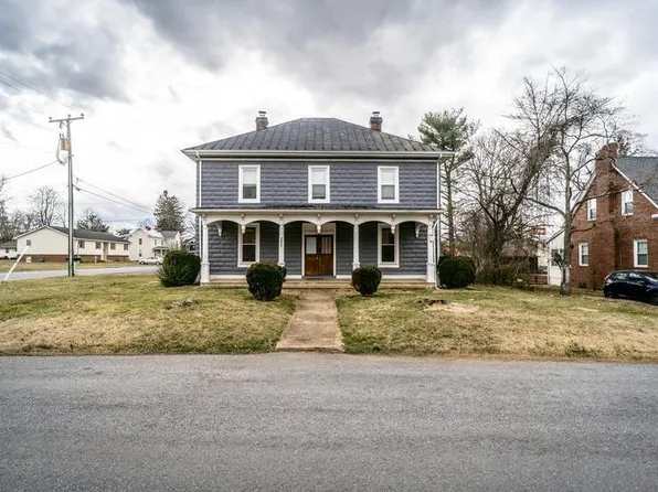 221 S Poplar Ave, Waynesboro, VA 22980